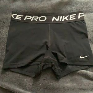 [Nike] Nike pro shorts